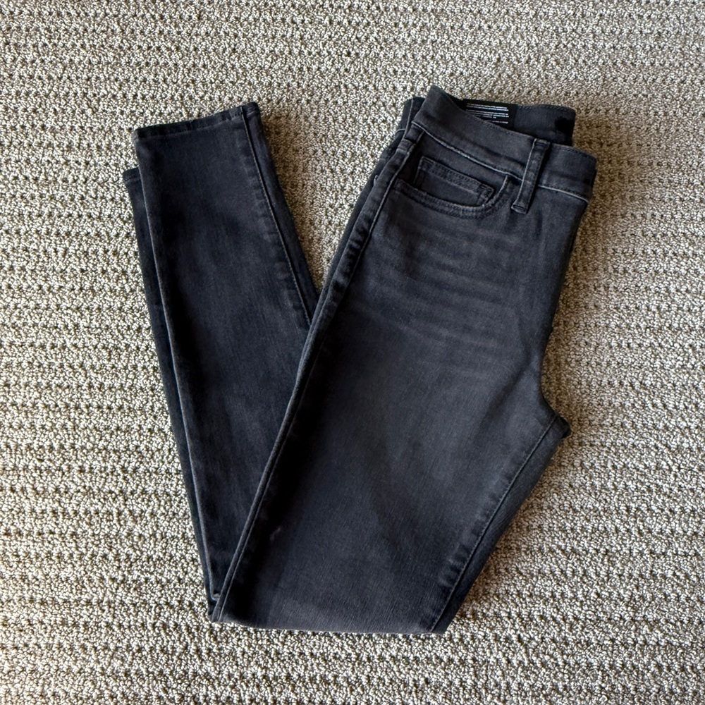 New Joe's Jeans Women's Charcoal Skinny Jeans.Size 26